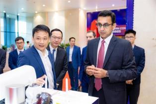 Việt Nam affirms position on global 5G technology map