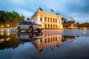 Xanh SM launches premium 7-seater electric taxi service Xanh SM Limo