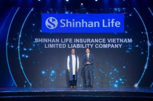 Shinhan Life Vietnam wins double awards for two consecutive years at HR ASIA Awards