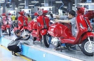 Việt Nams e-motorbike market enters stage of fierce competition