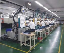 Viêt Nams auto parts industry accelerates, leaving ‘screw curse behind