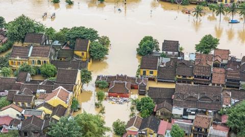 Central Việt Nam still underwater