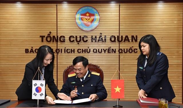 Việt Nam and South Korea signed mutual recognition agreement on AEO

