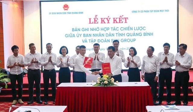 Quảng Bình, Sun Group sign strategic cooperate to develop tourism and services