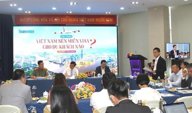 Visa policies hold key to unlocking Việt Nams tourism potential: seminar