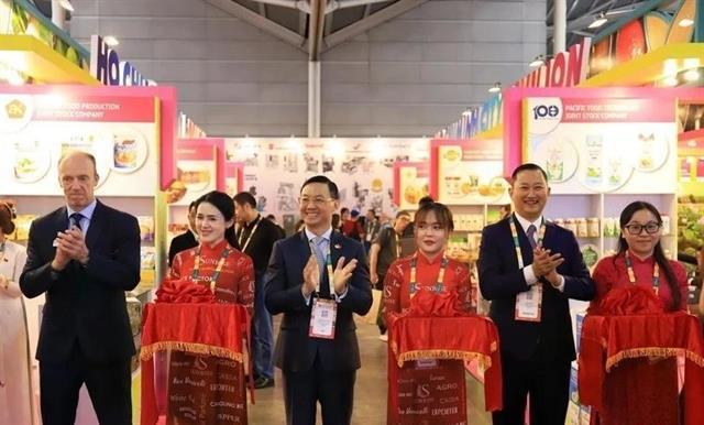 Over 50 Vietnamese enterprises join Asias leading FB trade show in Singapore