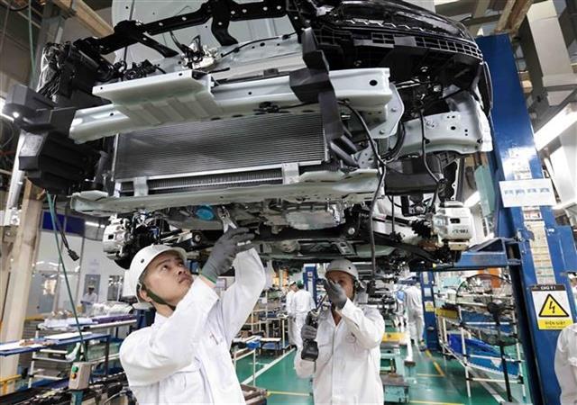 Việt Nams plan to cut US car tariffs faces limited short-term impact