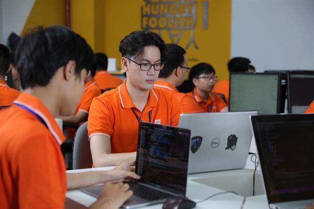 Việt Nam faces shortfall of 200,000 IT workers by end of year