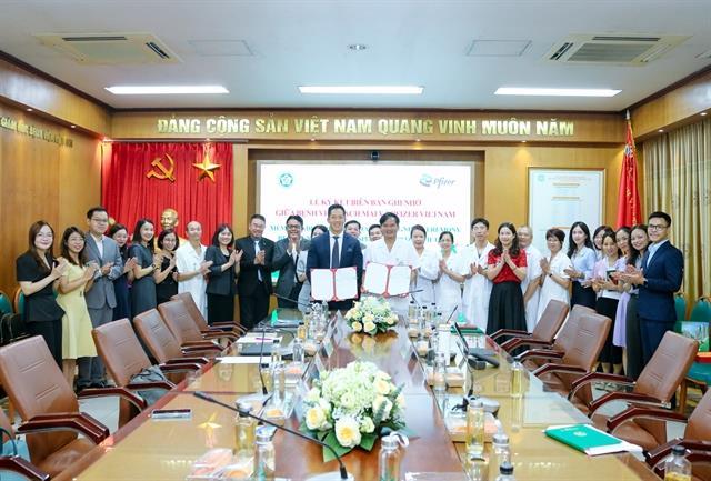 Pfizer, Bach Mai Hospital sign collaboration deal


