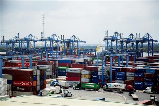 Việt Nams trade surplus shrinks nearly 60% in first four months of 2025