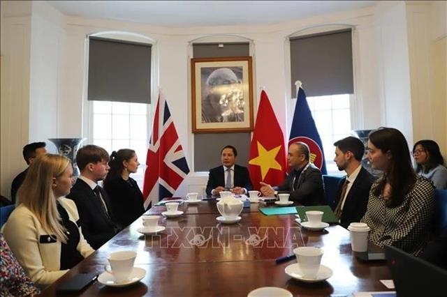 Ample room remains for Việt Nam-UK trade, technology cooperation