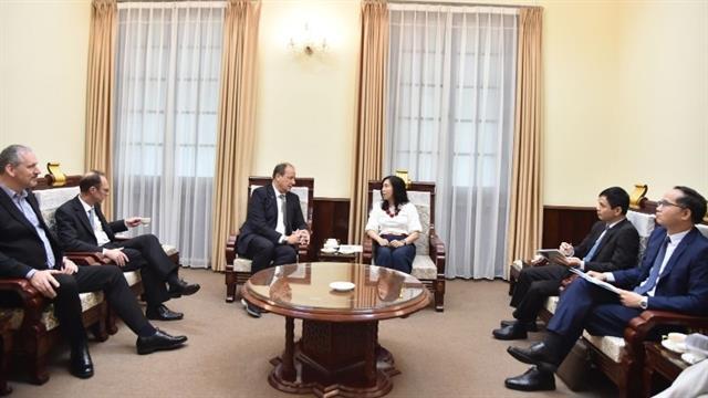 Việt Nam welcomes experienced foreign investors for long-term partnerships