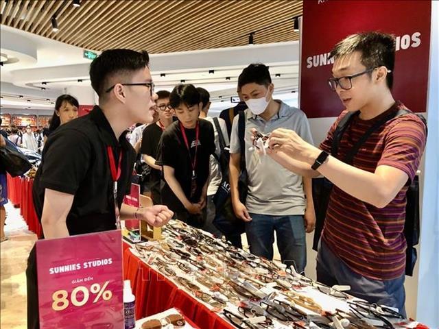 First-ever branded goods sale at Bến Thành underground station
