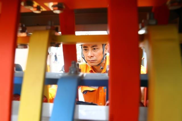 Experts question proposal to add EVNs losses to electricity prices