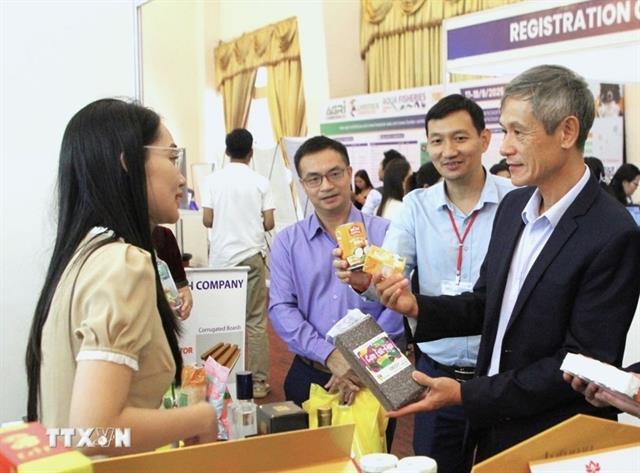 Việt Nam, Cambodia deepen trade ties through agricultural expo in Phnom Penh