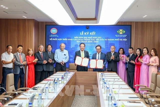 Hà Nội signs MoU with VAFIE to lure capital through 2030