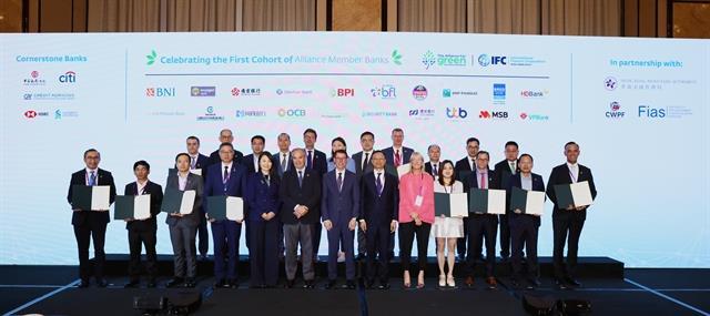 Four Vietnamese banks join IFCs Green Alliance to boost sustainable finance