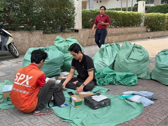 Online retailers face challenges due to increasing fees