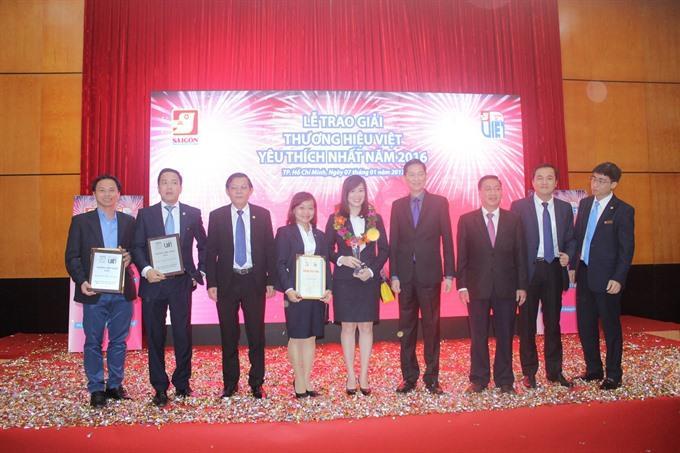 30 firms win top-brand award