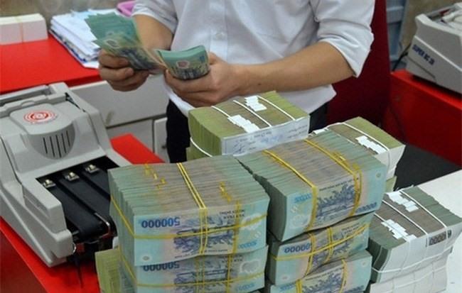 Central bank injects US792 million to support market