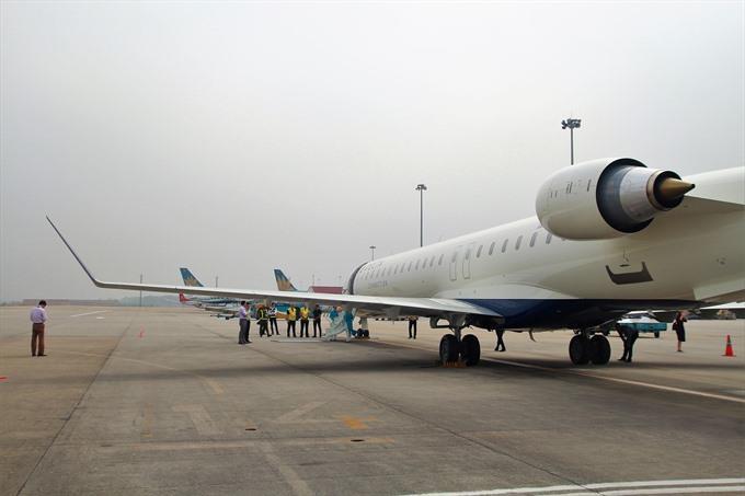 Vietnam Airlines attends demonstration of Bombardiers small jet aircraft