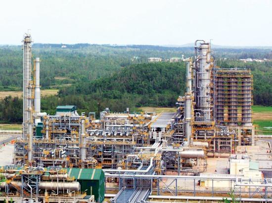 Dung Quat to develop container lines at seaports