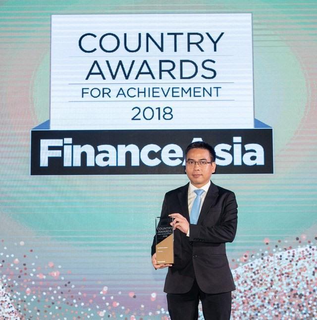 Vietcombank named VNs best bank