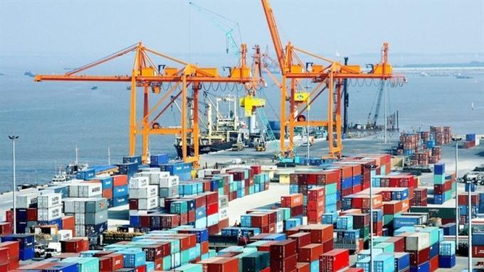 Viet Nams trade surplus increases to 2.8 billion