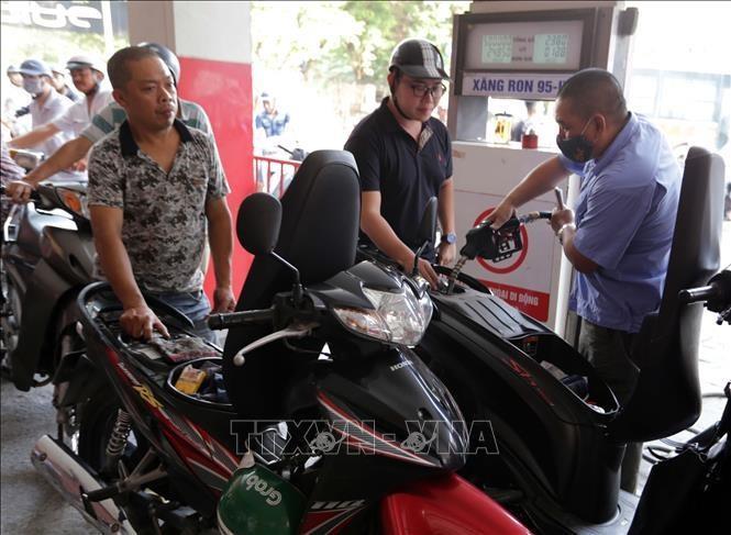 Petrol prices continue to drop