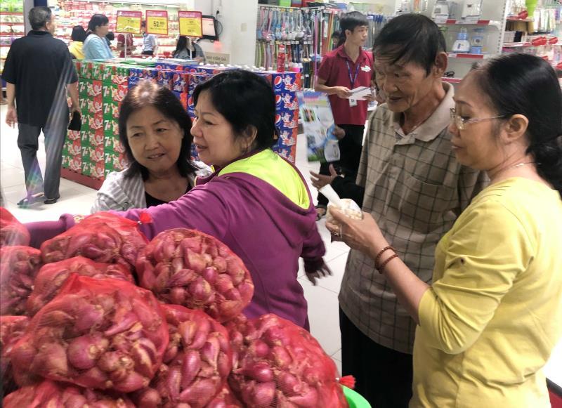 Saigon Co.op opensCo.opmart SCA Pham Van Chieu
