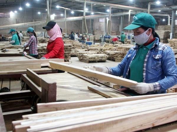 Export of wood and wood products reaches 1b in October