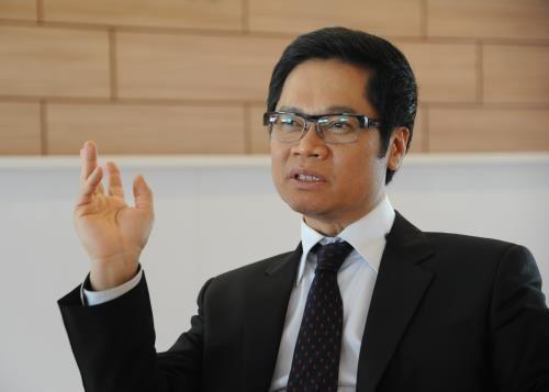 Vietnamese firms need to win over local customers