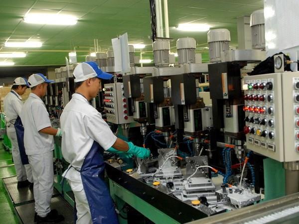 Viet Nams PMI at four-month high as employment rises