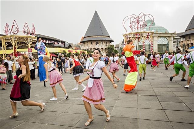 Ba Nas Oktoberfest: an attractive, jubilant summer festival