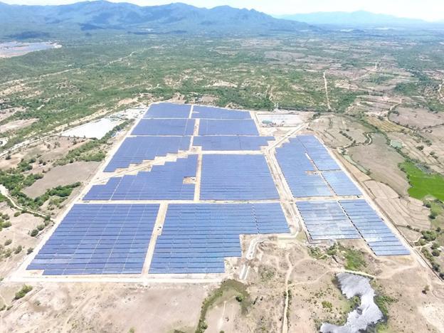 48.5m solar power plant opens