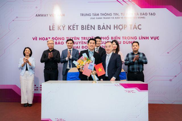 Amway Viet Nam and VCCA co-operate in protecting interests of consumers