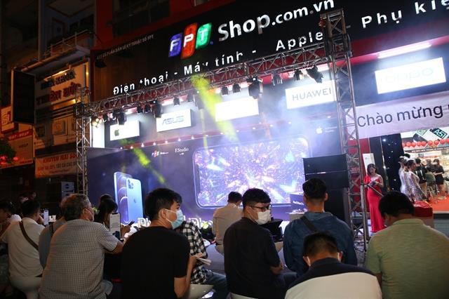 FPT sells iPhone 12 Series