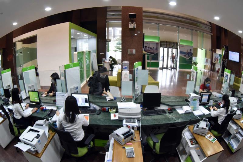 VN stocks decline as investors seek short-term profits