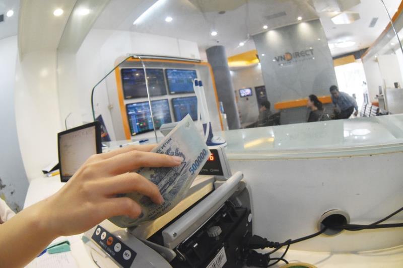 Stronger profit taking takes markets down