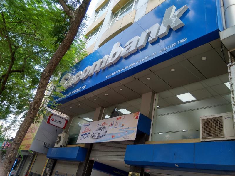 Stock market kicks off week on a positive note