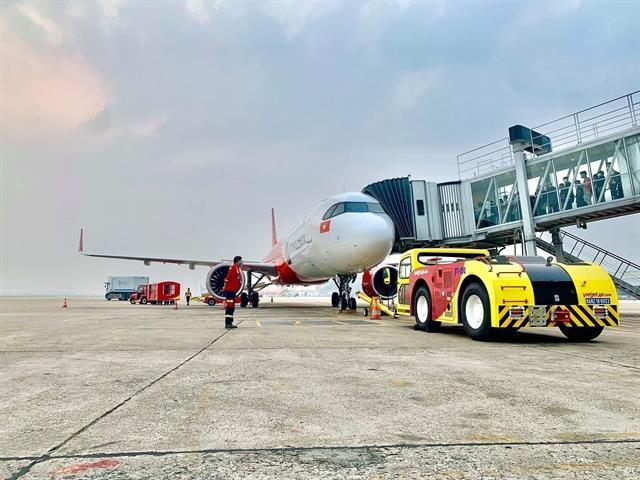 Vietnams largest private airline Vietjet kicks off self-handling ground operations amid the pandemic