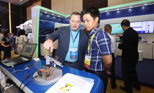 Viet Nam needs post-pandemic programme to boost economic recovery: expert