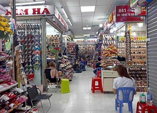 HCM City to spend 3.3m to support small traders at traditional markets affected by pandemic