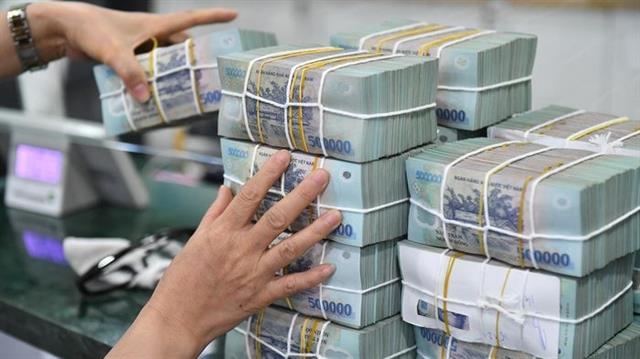 Credit expands quickly in H1, central bank might consider credit room extension