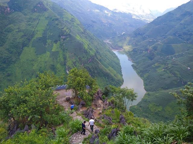 Ha Giang tourism businesses seeking measures to survive