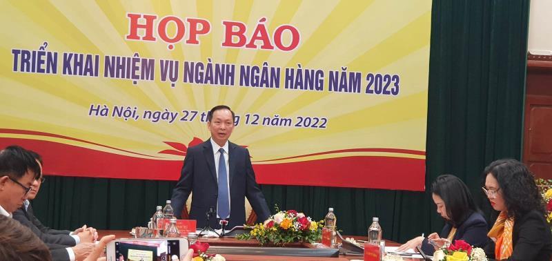 Improved forex market helps central bank buy greenback