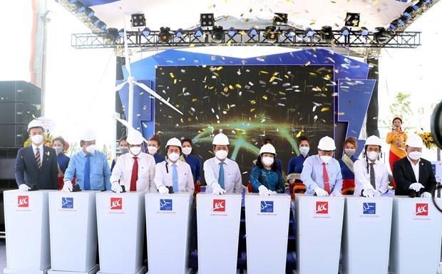VND5.7 trillion wind power plant inaugurated in Soc Trang