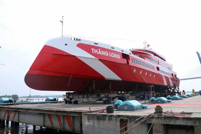 Viet Nams biggest single-body high-speed ship launched