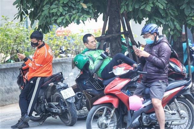 Rising fuel prices hit ride-hailing taxi, motorbike drivers