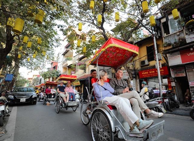 Việt Nam welcomed 12.6 million foreign tourists, revenue hits 1.5b in 2023: Statistics Office